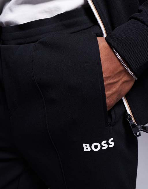 Joggers negros de corte estándar con bajos ajustados Hadiko de BOSS Green (parte de un conjunto), 4 de 5