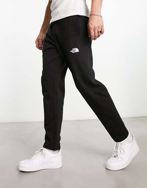 Joggers negros de corte estándar de felpa de The North Face, 4 de 4