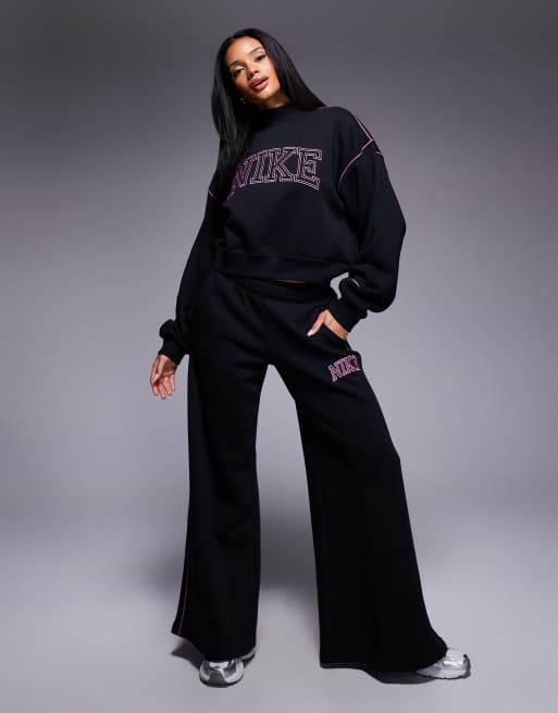 Joggers negros de pernera recta con logo de estilo retro de Nike
