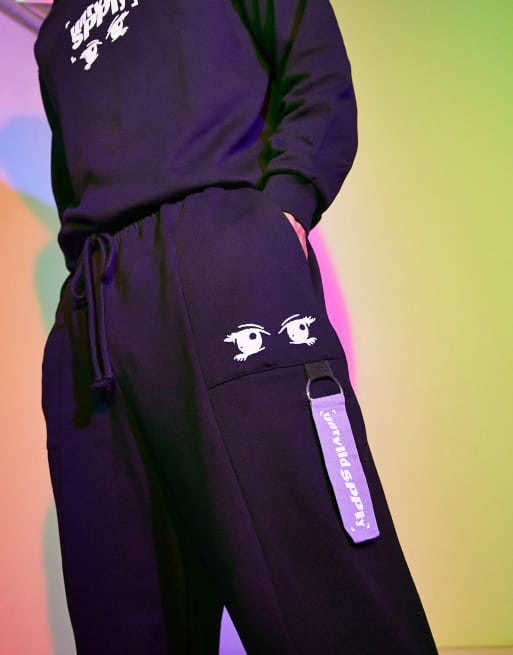 Joggers negros extragrandes con detalle de bolsillo y tiras de ASOS Unrvlld Spply, 3 de 4