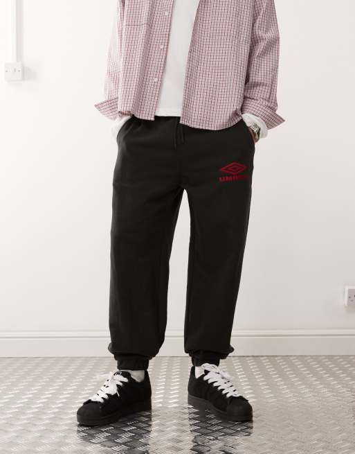 Joggers negros Iconic de Umbro, 2 de 5