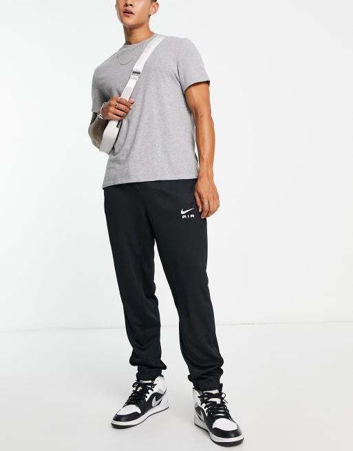 Joggers negros sueltos de Nike Air