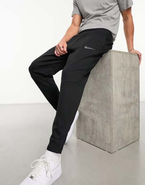 Joggers negros Therma-FIT de Nike Training - view 1