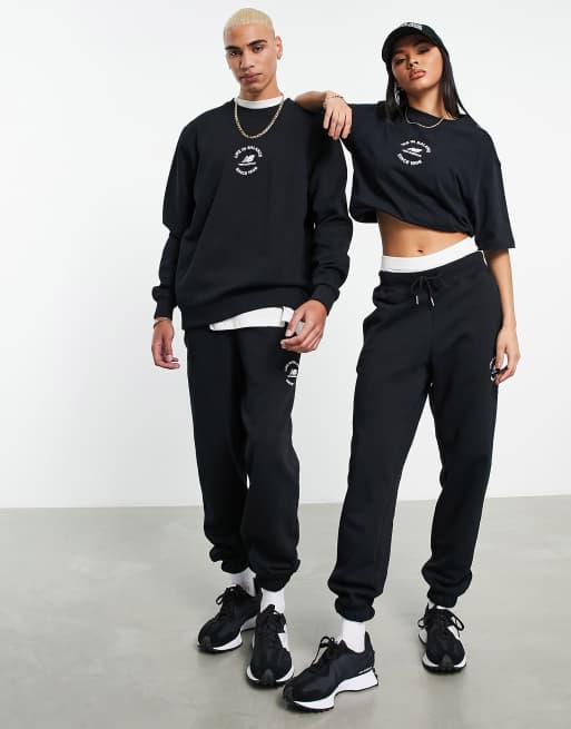 Joggers negros unisex Life in Balance de New Balance, 3 de 4