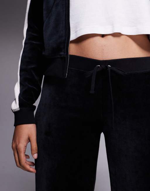 Joggers negros y blancos de pernera recta con logo y raya de Juicy Couture (parte de un conjunto), 5 de 5