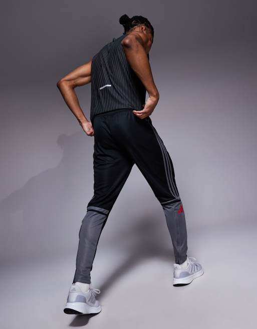Joggers negros y rojos Squadra de adidas Football, 3 de 5