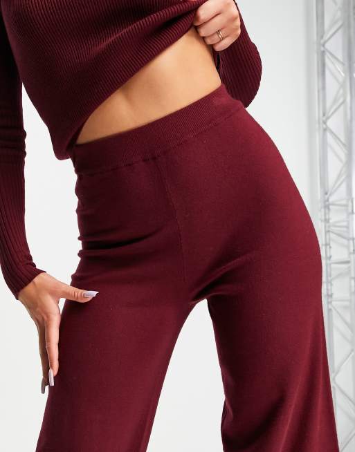 Joggers rojo vino de pernera ancha y cintura elástica de Aria Cove, 3 de 4