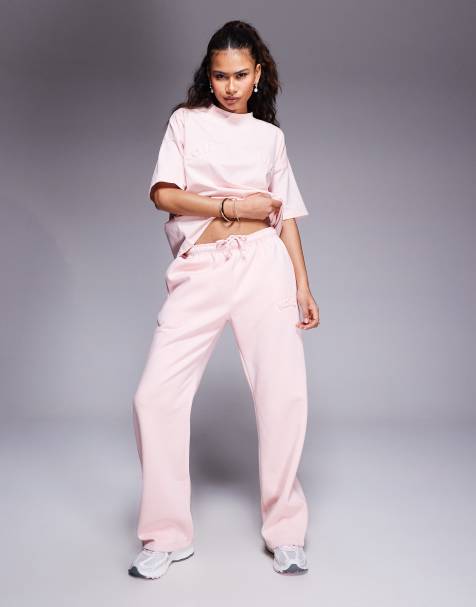 Joggers rosa pastel de pernera ancha con logo en relieve de Kaiia (parte de un conjunto) - view 1
