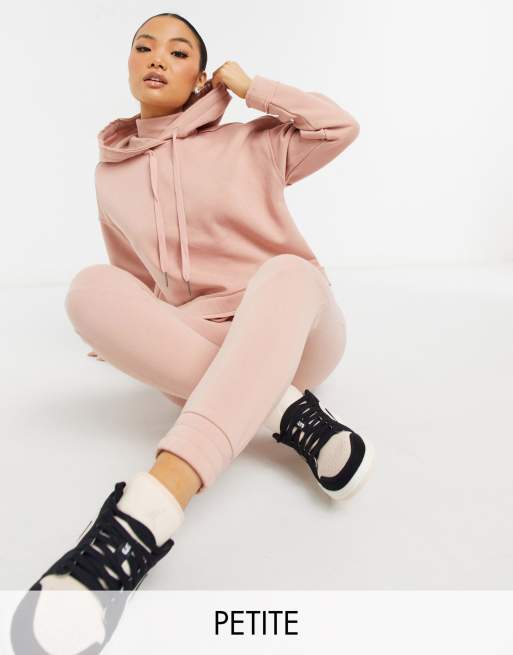 Conjunto de chándal con sudadera rosa con capucha y mangas anchas de Noisy May Petite, 2 de 2
