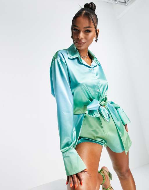 John Zack - Sommer-playsuit i lyst grønt/blåt ombre-look med bindebånd foran