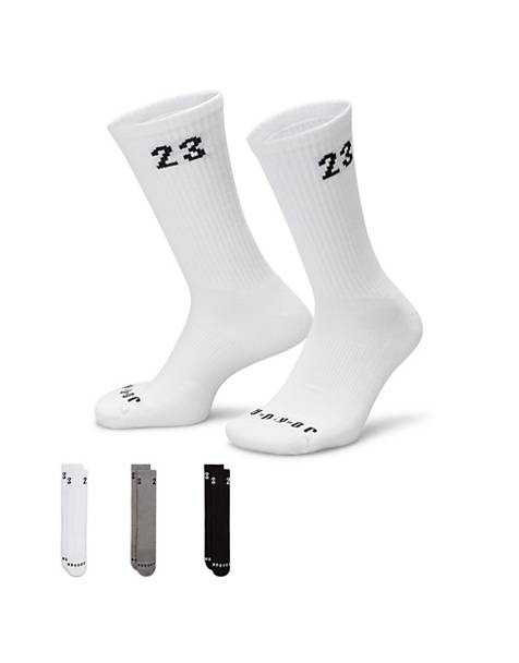 Jordan 3 pack essentials socks in multi
