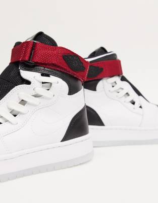 nike air jordan 1 nova trainers in white and black