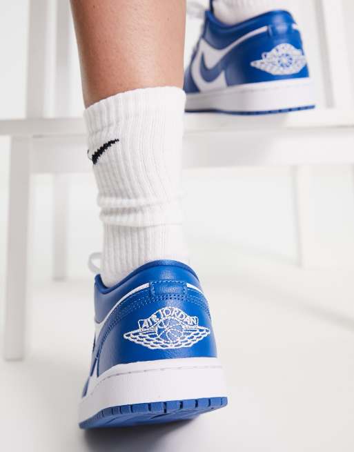 Jordan – Air 1 – Vita och marinblå sneakers med låga skaft, 2 av 4