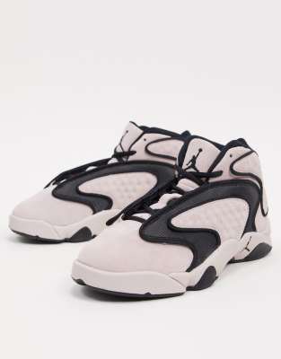 nike rose et noir jordan