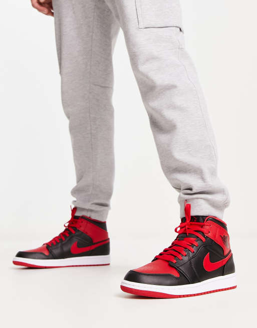 Jordan AJ 1 Mid Sneakers in zwart en rood ASOS