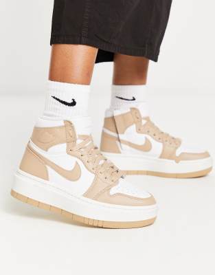 Jordan - AJ1 Elevate Mid - Sneaker in Weiß und Steinbeige