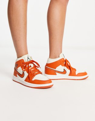 Jordan - AJ1 Mid - Sneaker in Orange