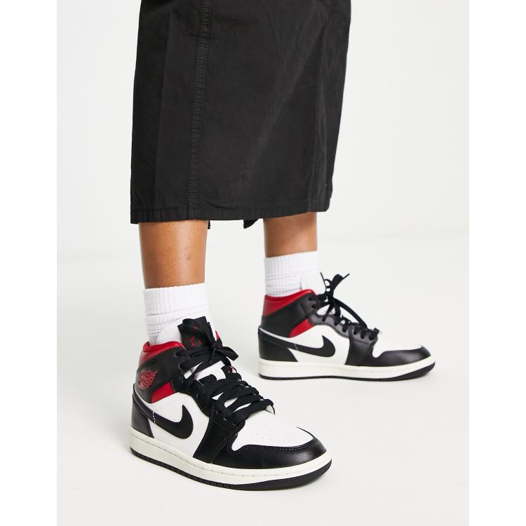 Nike air jordan 1 hotsell mid trainers in red