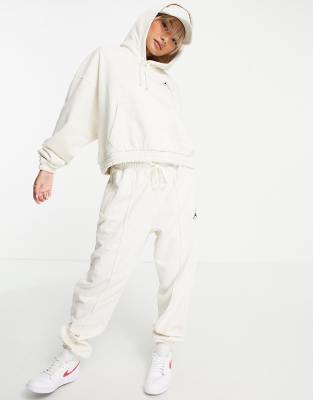 pull off white jordan