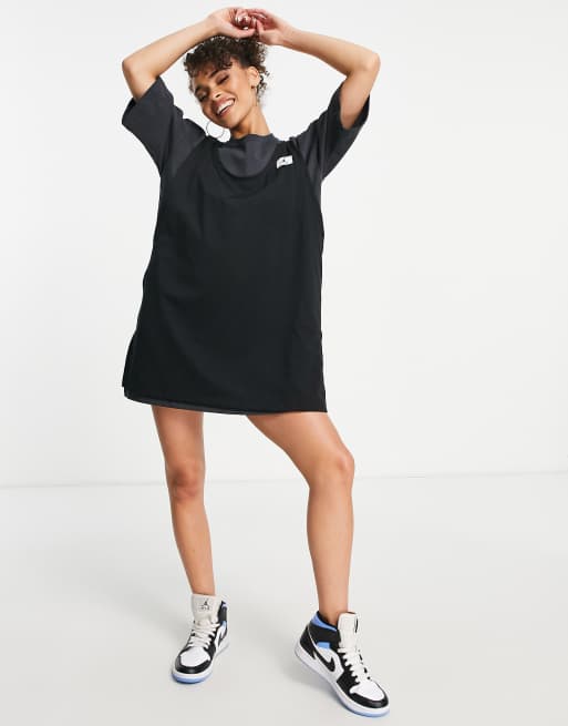 T shirt outlet dress with trainers