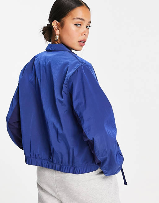 Women Jordan essential woven jacket in royal blue 