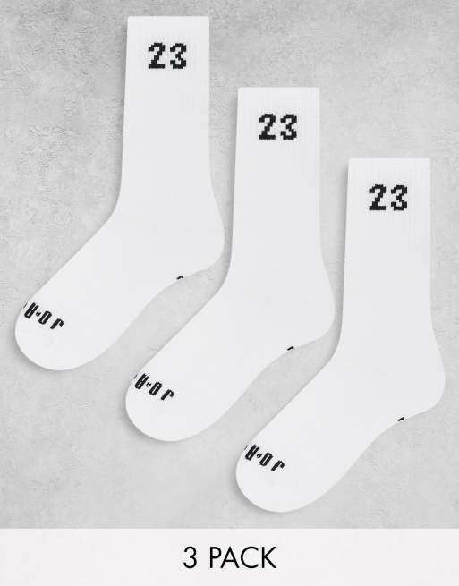 Nike Everyday Cushion Plus 3 pack logo socks in white