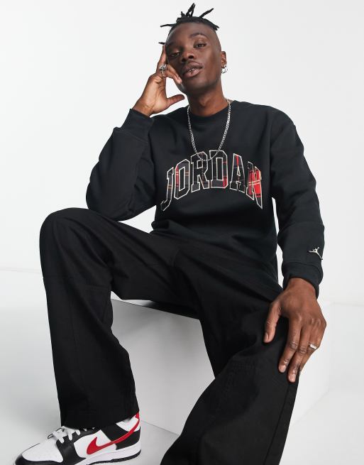 Jordan - Essentials - Sweatshirt in zwart 