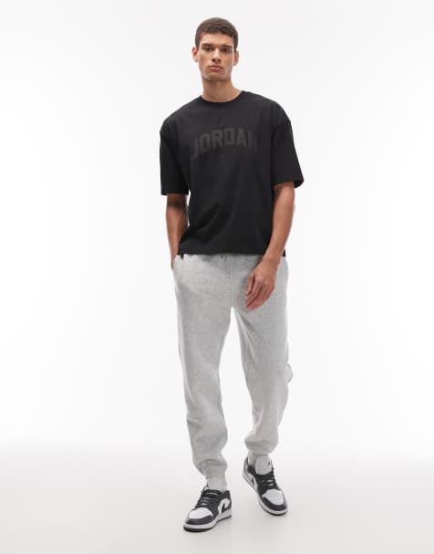 Jordan fleece cuffed joggers in grey