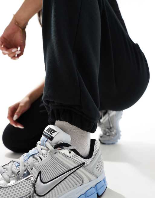 Jordan flight fleece sweatpants in black, 2 of 5