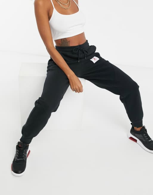 Air jordan joggers discount womens