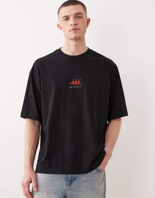Graphic Oversized 4