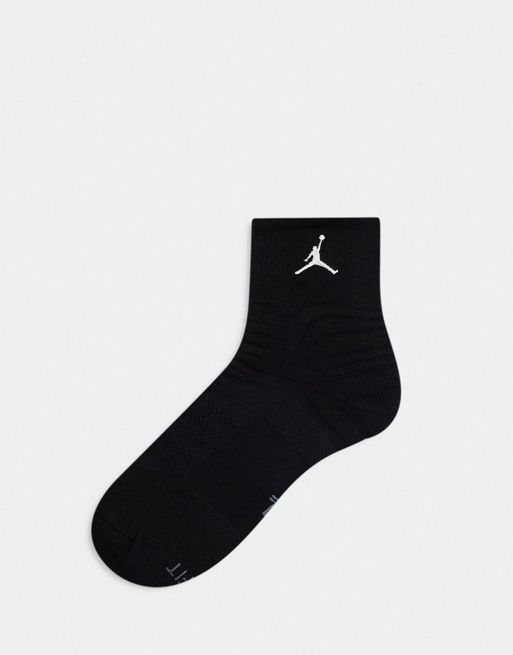 Jordan flight quarter 2.0 socks in black | ASOS
