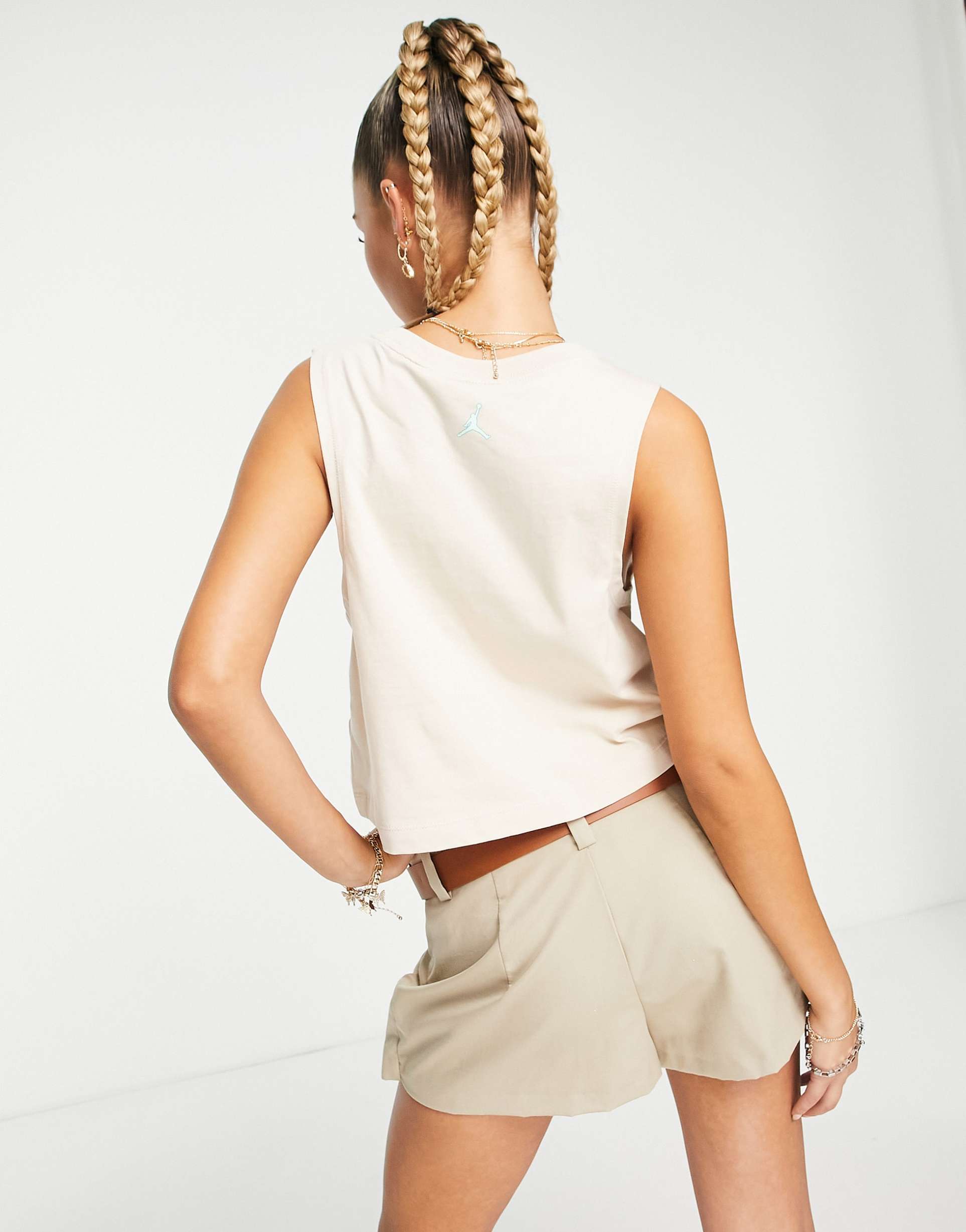 Jordan Heritage cropped basketball vest in beige and mint view 3