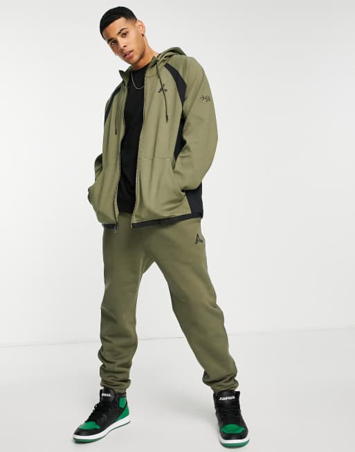 Khaki jogger pants store with jordans