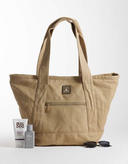 Jordan jumpman tote bag in beige , 2 of 4