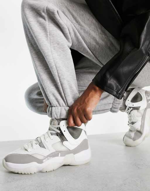 All white best sale jordan jumpman