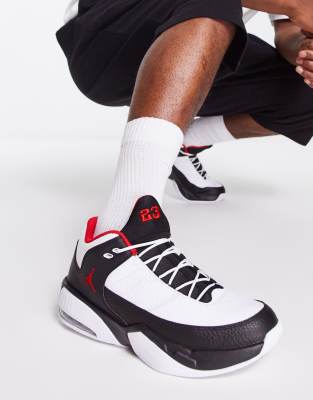 red jordans max aura