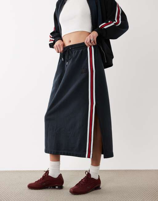 Jordan maxi skirt in Navy, 2 of 5