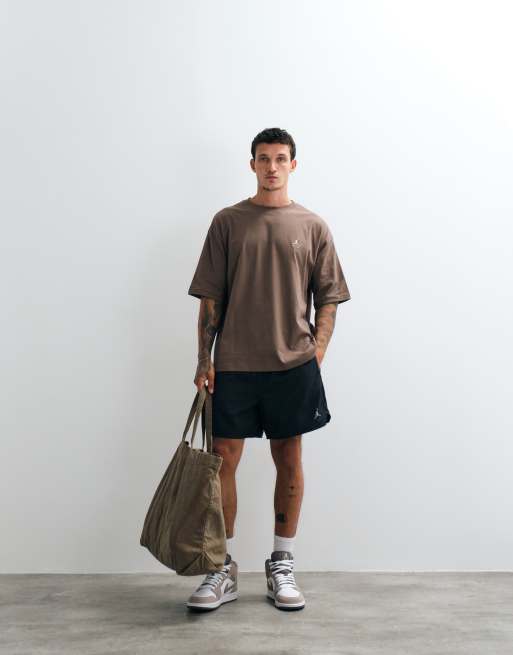 Jordan oversized T-shirt med logoprint på ryggen i brun, 3 af 5