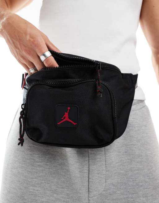 Jordanモデル【NIKE】Jordan Rise Crossbody Bag☆ クロスボディ Jordan Rise Crossbody Bag (3.6L). Nike.com