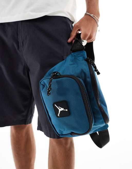 Jordanモデル【NIKE】Jordan Rise Crossbody Bag☆ クロスボディ Jordan Rise Crossbody Bag (3.6L). Nike.com
