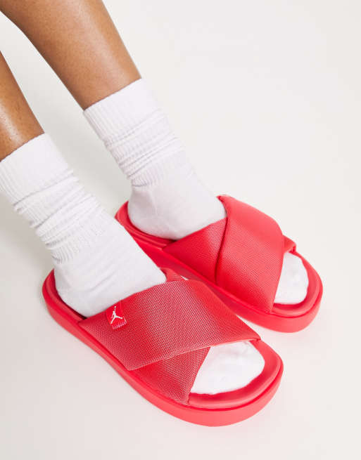 Red best sale jordan sliders