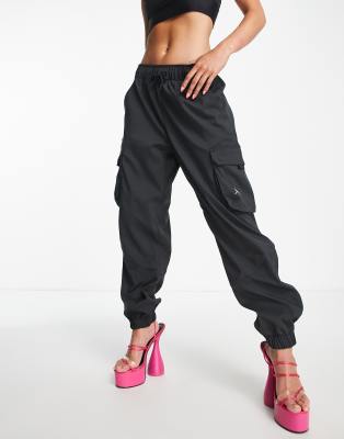 Jordan Sport tunnel utility pants in black - ASOS Price Checker