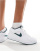 Thumbnail 1 van 5