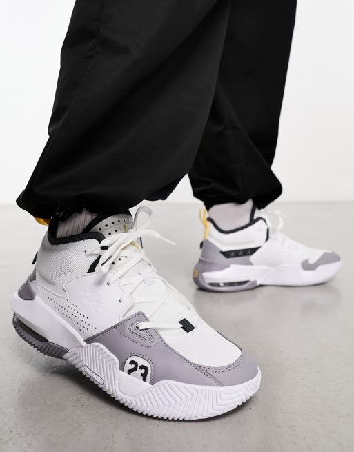 Nike Air Jordan Padded Shin Sleeves White/Black Adult Unisex L/XL NEW
