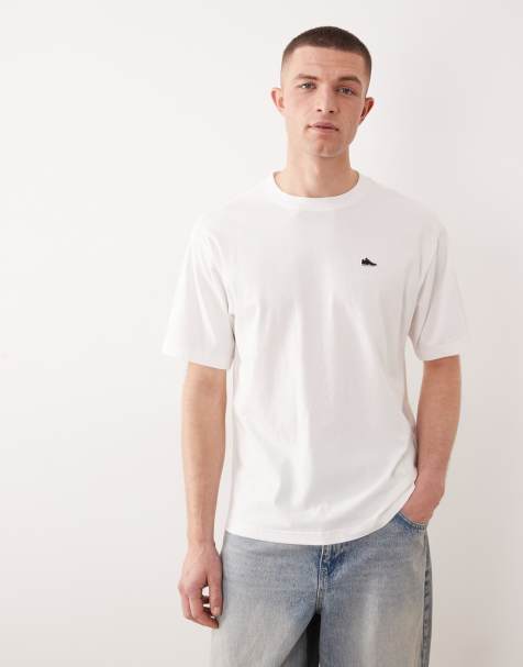 Jordan - T-shirt met trainerpatch in wit - view 1