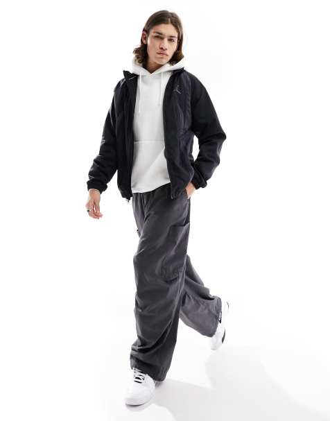Jordan – Trainingsjacke in Schwarz - view 1