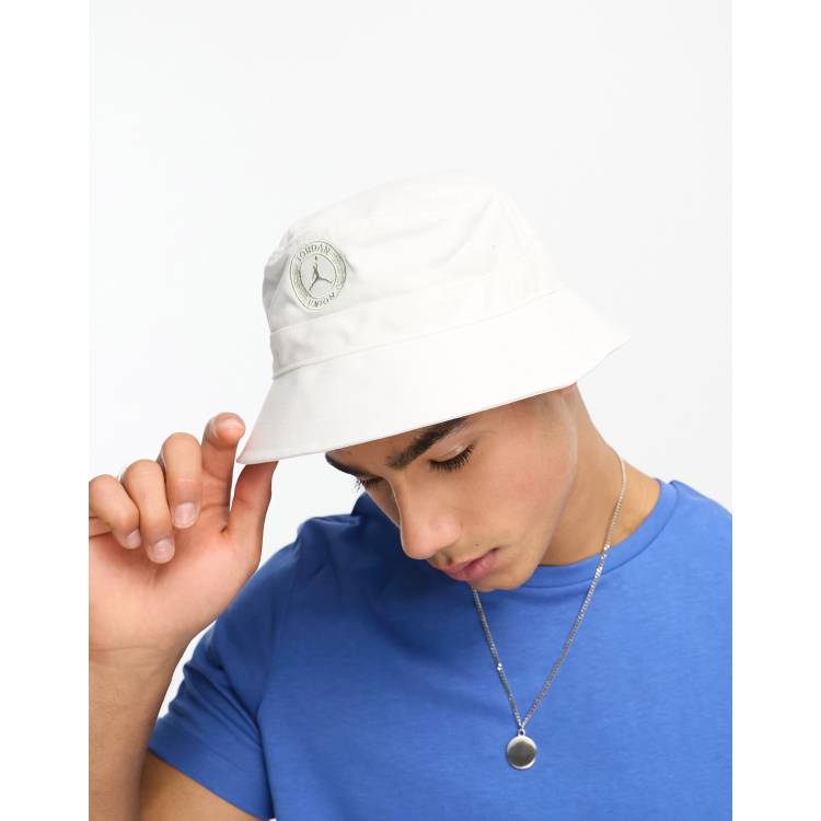 Barbour International Norton Drill Bucket Hat in ecru-White