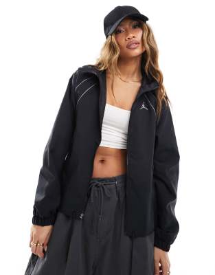 Nike Essential Repel Woven Jacket In Black