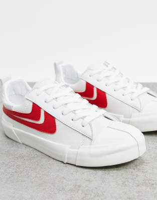 the white low top trainer